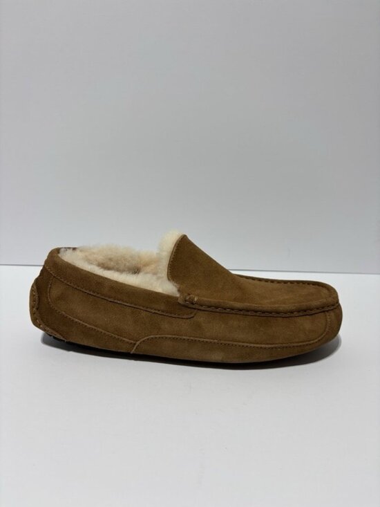 UGG Men’s Ascot Chestnut Suede Slippers, Size 12 M